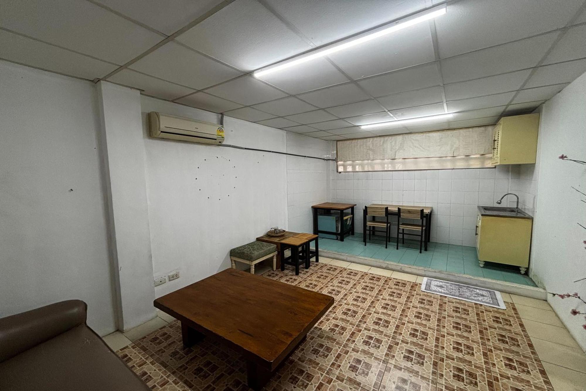 Khách sạn Panasan Bangkok
